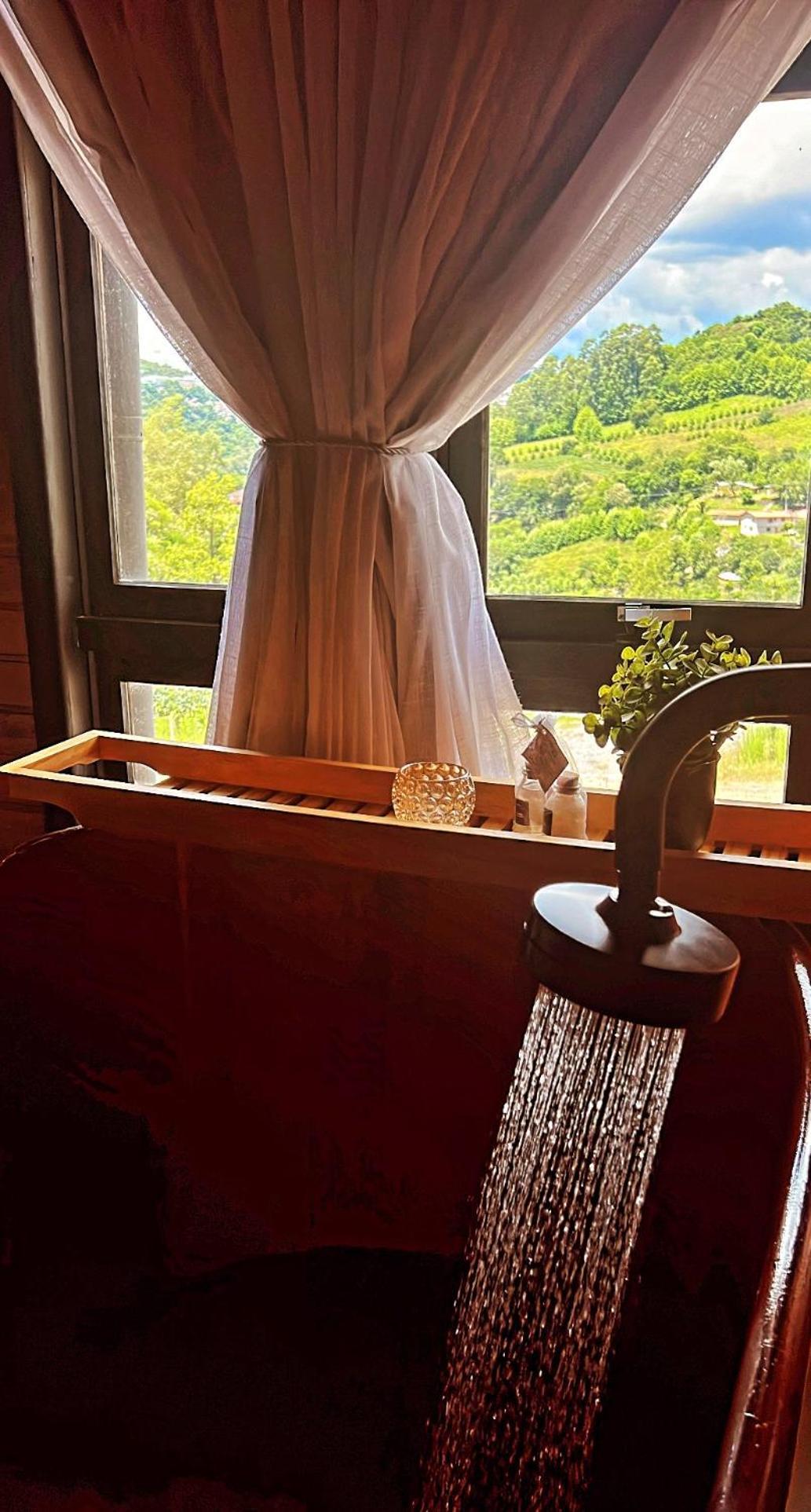 Capanna Del Vale - Um Refugio No Vale Dos Vinhedos Com Experiencia Exclusiva De Degustacao Na Vinicola Dom Candido Bento Goncalves Ngoại thất bức ảnh