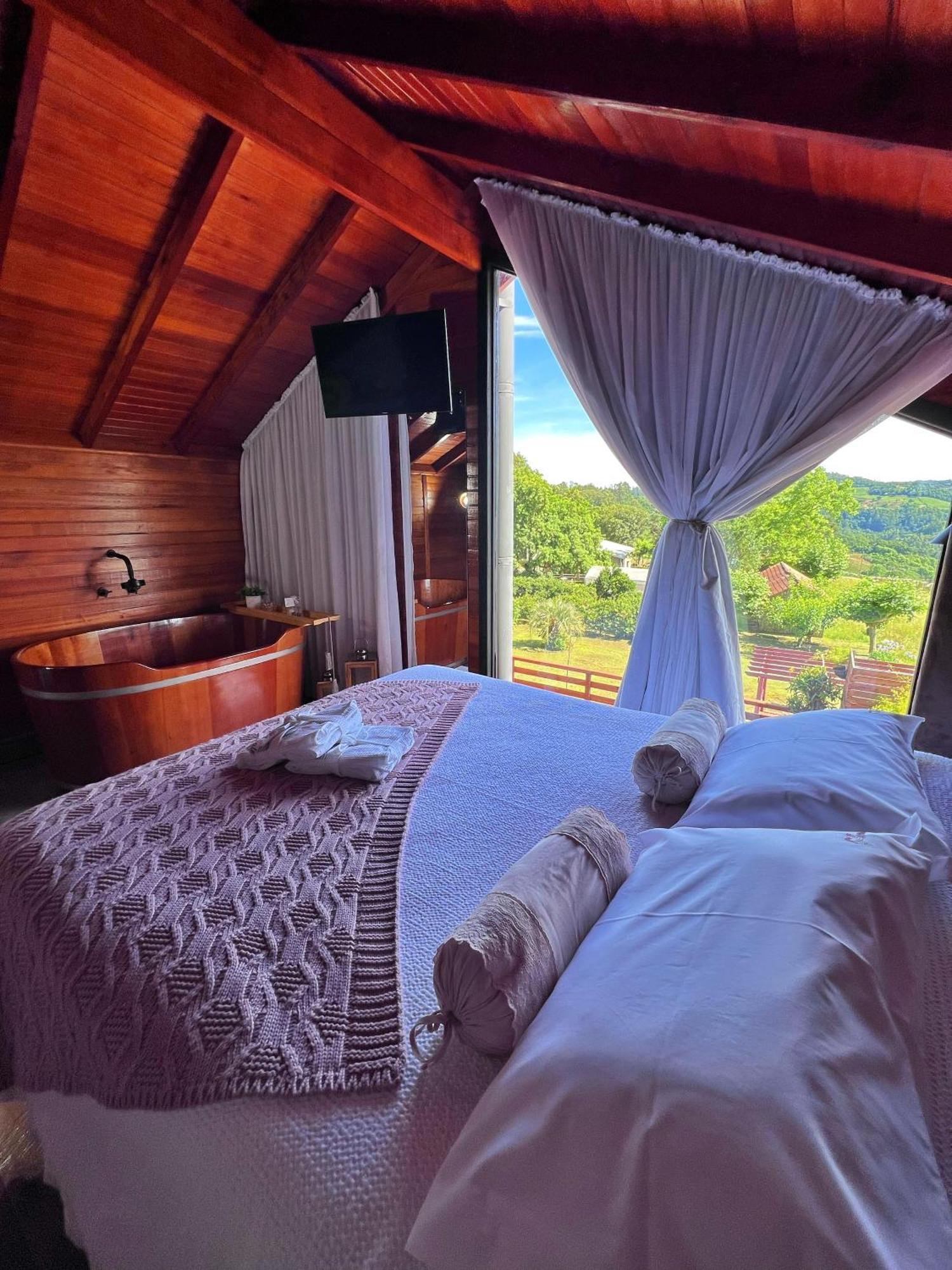Capanna Del Vale - Um Refugio No Vale Dos Vinhedos Com Experiencia Exclusiva De Degustacao Na Vinicola Dom Candido Bento Goncalves Ngoại thất bức ảnh