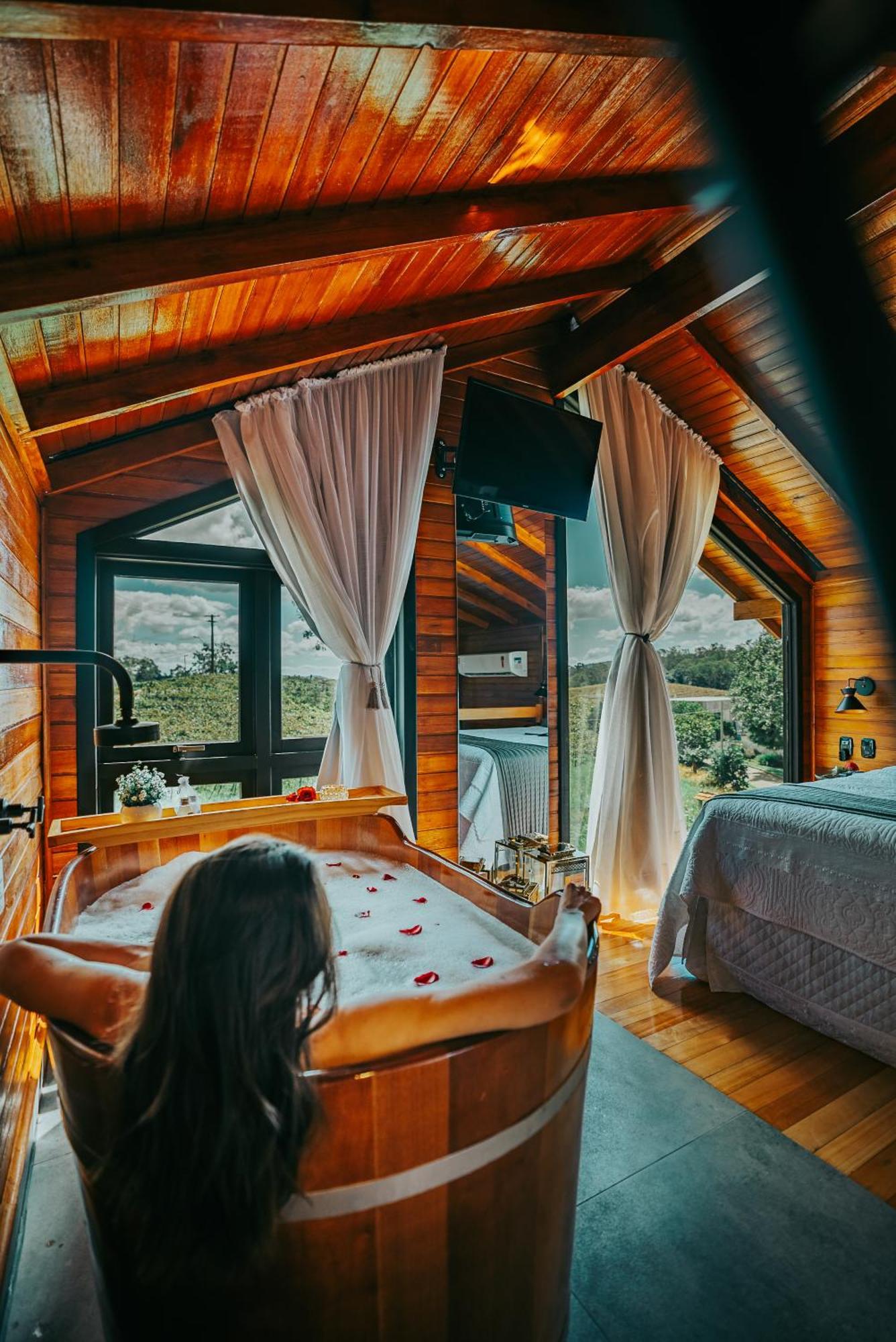 Capanna Del Vale - Um Refugio No Vale Dos Vinhedos Com Experiencia Exclusiva De Degustacao Na Vinicola Dom Candido Bento Goncalves Ngoại thất bức ảnh